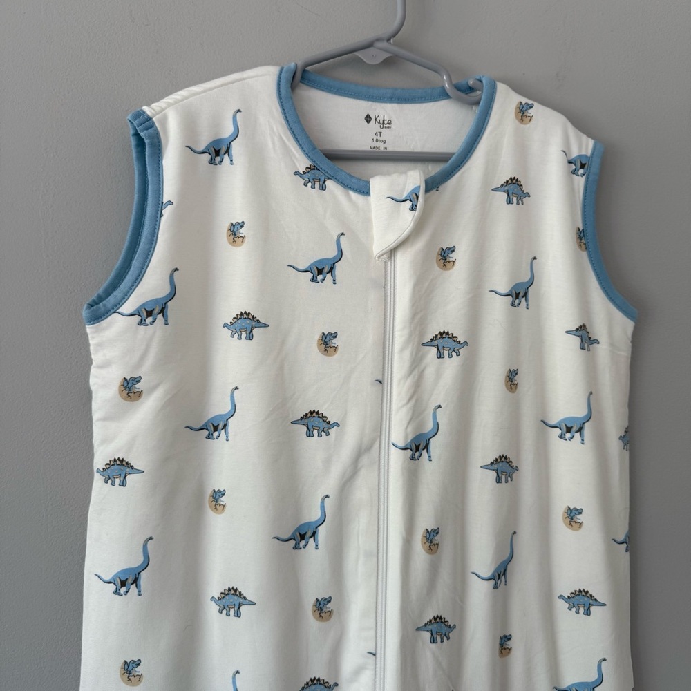 NWOT Kyte Baby Blue Dinosaur Print Sleeveless Sleep Bag Walker Wearable Blanket - Picture 2 of 5